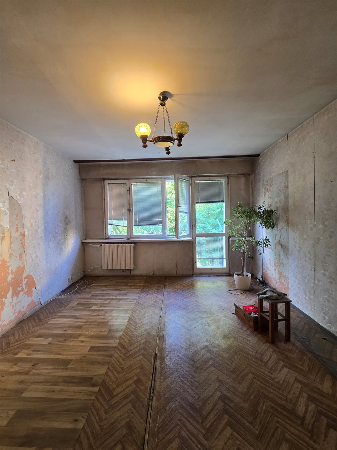 Sprzedam mieszkanie 48 m² z balkonem do remontu w Zduńskiej Woli Zduńska Wola, Żytnia  48m2 Foto 1
