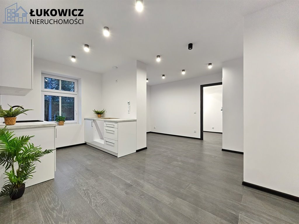 Mieszkanie dwupokojowe na sprzedaż Chorzów, Batory  34m2 Foto 1