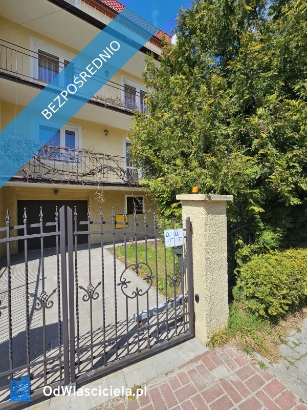 Polecam przestronny dom 180 m² z garażem i altaną w spokojnej okolicy Kielce, Sucharskiego  180m2 Foto 1