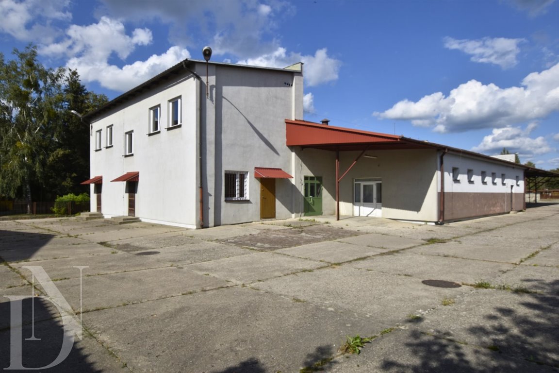 Inwestycyjny kompleks usługowy w centrum Hajnówki.: Hajnówka Hajnówka