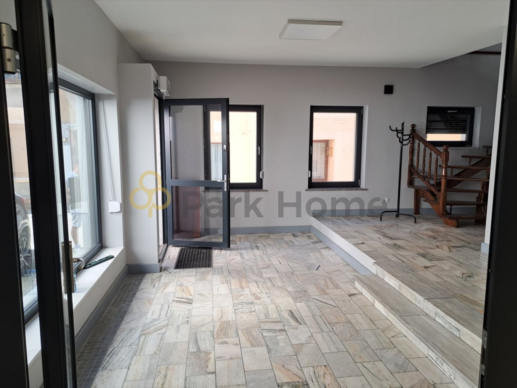 Do sprzedania przestronny lokal 108,5 m² w centrum Leszna: Leszno