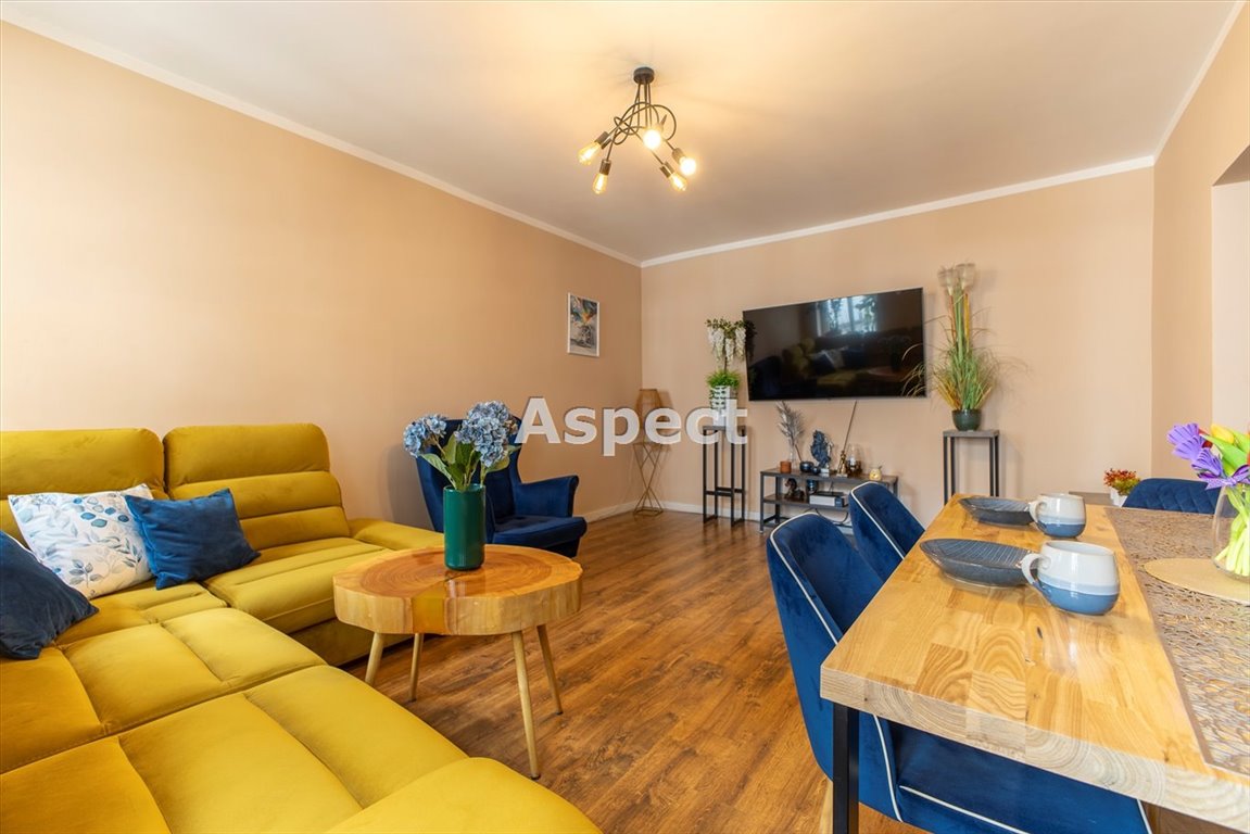 Mieszkanie trzypokojowe na sprzedaż Bytom, Śródmieście  66m2 Foto 1