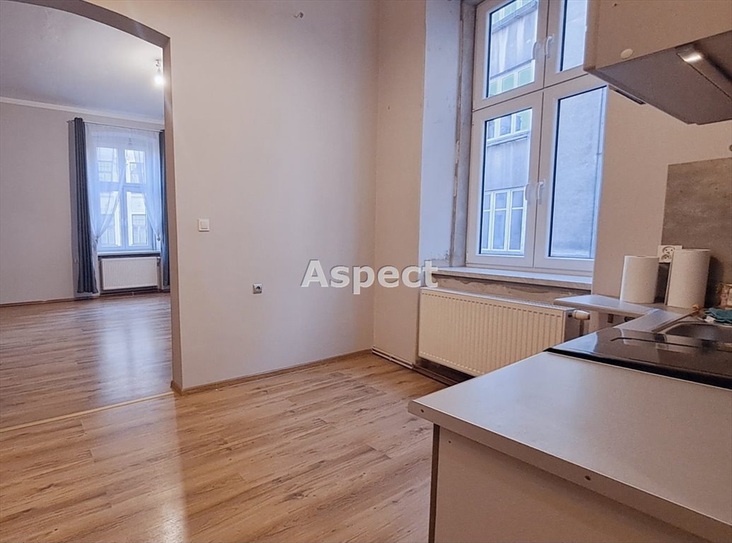 Mieszkanie dwupokojowe na sprzedaż Bielsko-Biała, Śródmieście Bielsko  57m2 Foto 1