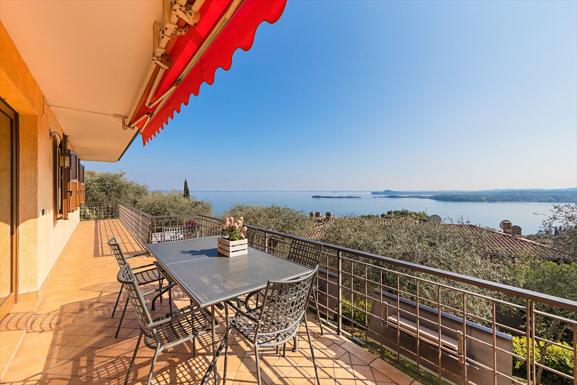 Sprzedam luksusową willę z basenem i panoramicznym widokiem Włochy, Gardone Riviera  290m2 Foto 1