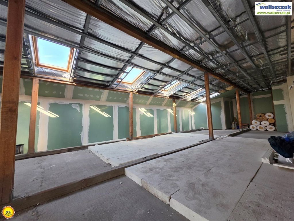 Przestronne poddasze 111 m² do własnej aranżacji, parking Piotrków Trybunalski, J. Słowackiego  111m2 Foto 1