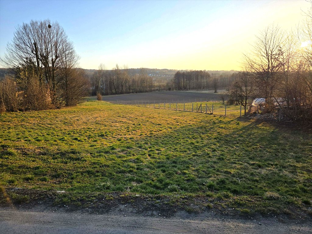 Zapraszam do zakupu działki 21 arów z mediami i warunkami zabudowy Kielnarowa  2 100m2 Foto 1