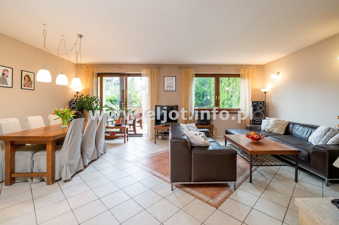 Polecam przestronny dom 238 m² z garażami i kominkiem w Pszczynie Pszczyna  235m2 Foto 1