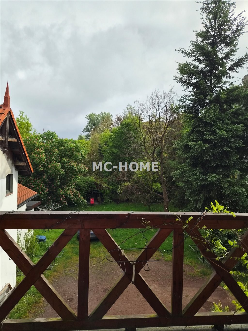 Na sprzedaż przestronny dom 240 m² z dwoma mieszkaniami i pracownią Gliwice  240m2 Foto 1