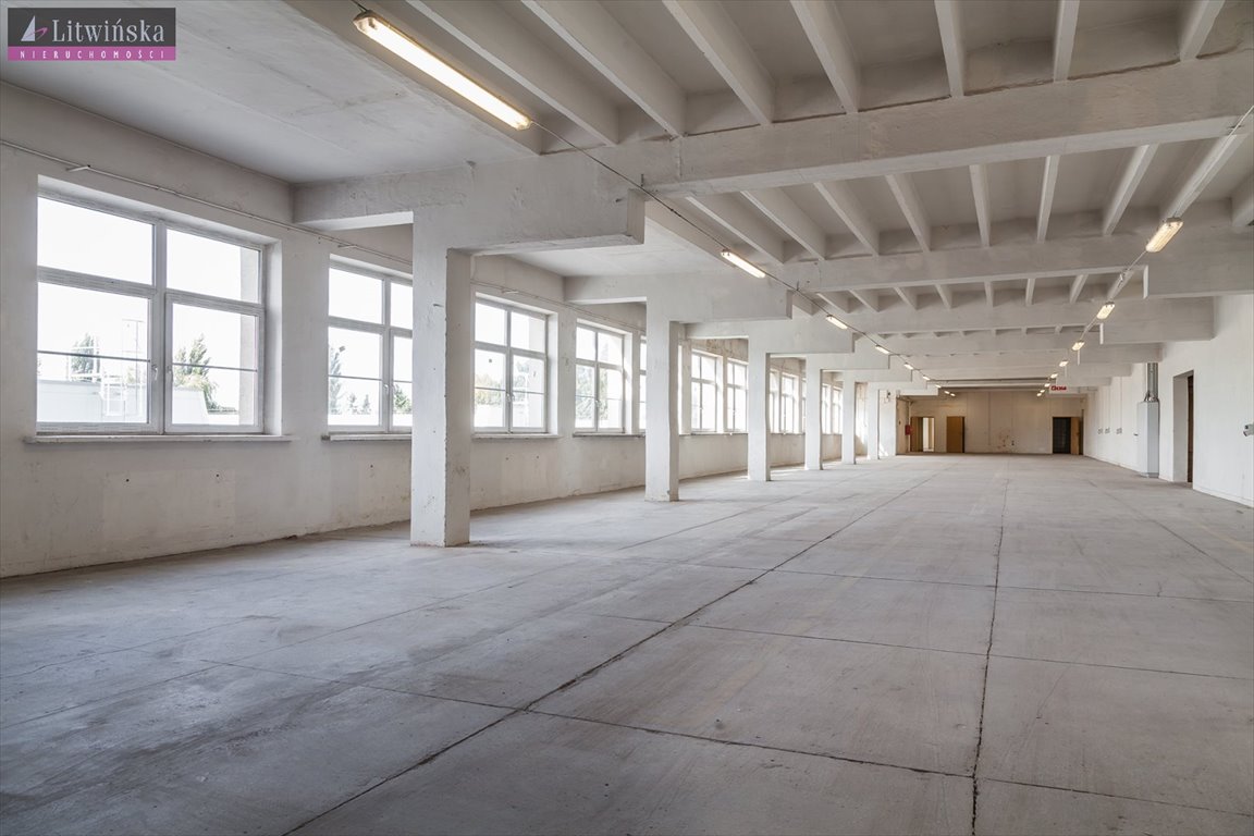 Lokal produkcyjno-magazynowy 341 m2 w centrum Pabianic Pabianice  341m2 Foto 1