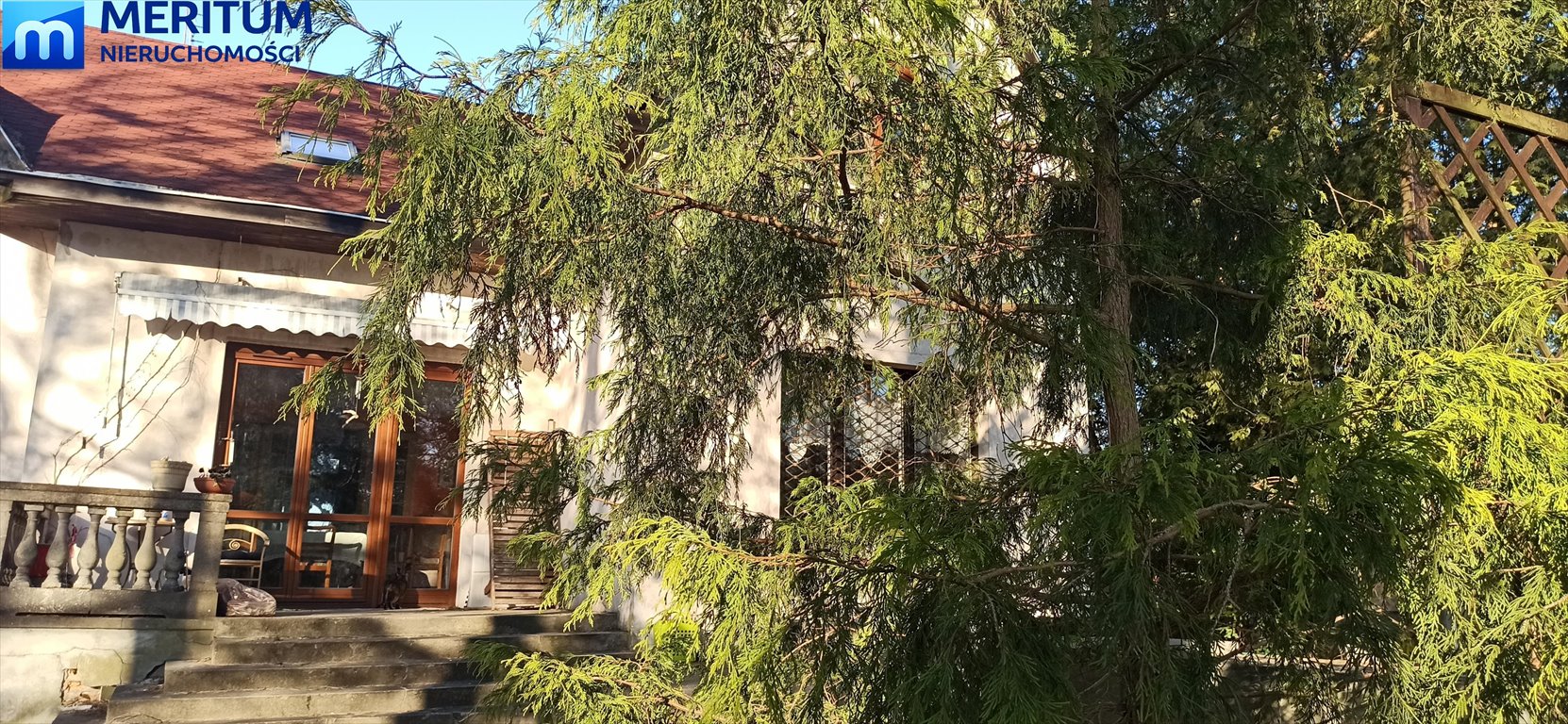 Na sprzedaż ekskluzywny dom w Milanówku z dużą działką i nowoczesnym wyposażeniem Milanówek  335m2 Foto 1