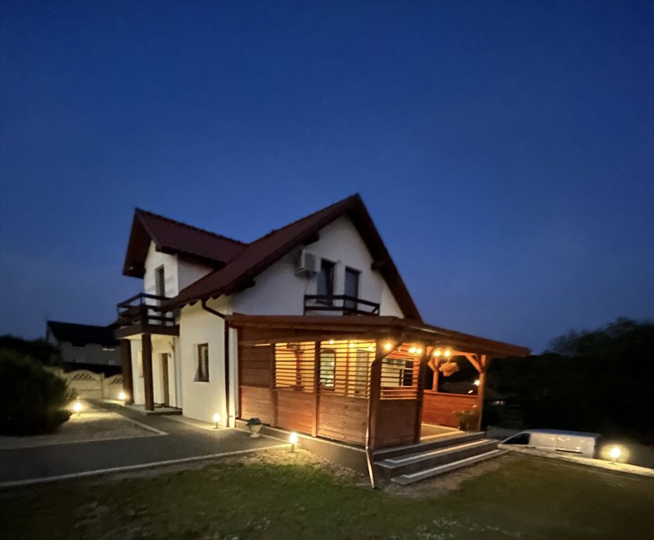Przestronny dom z tarasem, garażami i widokiem na las Wysokie, Wysokie  190m2 Foto 1