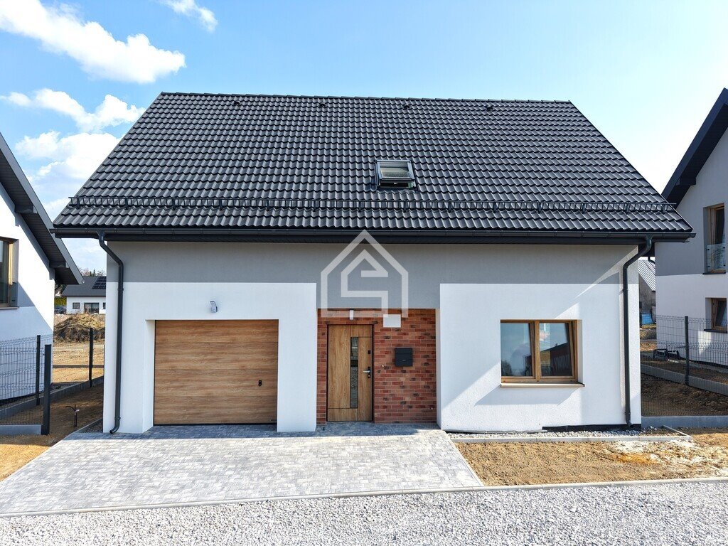 Polecam dom wolnostojący 138 m² z ogródkiem i podłogowym ogrzewaniem Dąbrowa  138m2 Foto 1