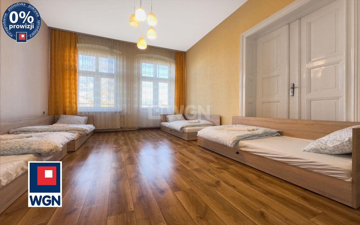 Mieszkanie czteropokojowe  na wynajem Gliwice, Barlickiego, Śródmieście  109m2 Foto 1