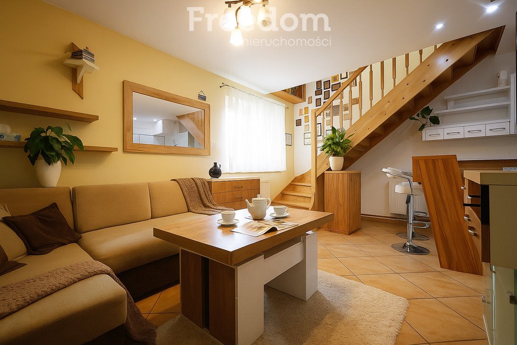 Mieszkanie czteropokojowe  na sprzedaż Ostróda, Tadeusza Stępowskiego  100m2 Foto 1