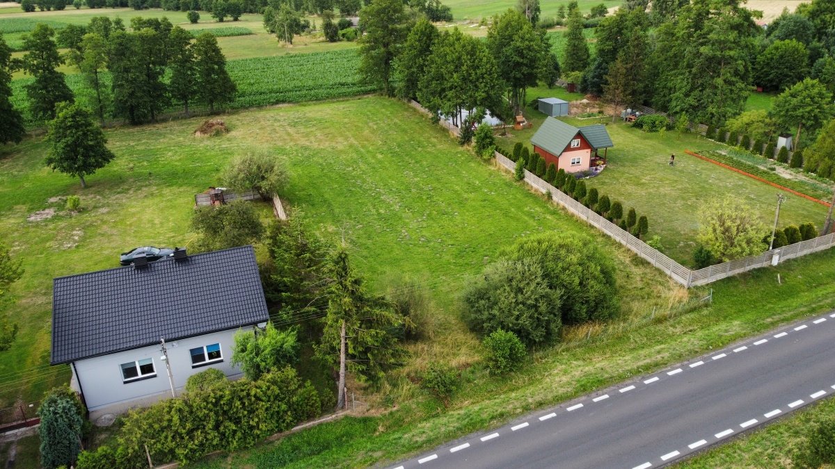 Działka budowlana na sprzedaż Powodów Trzeci, Powodów Trzeci  2 600m2 Foto 1