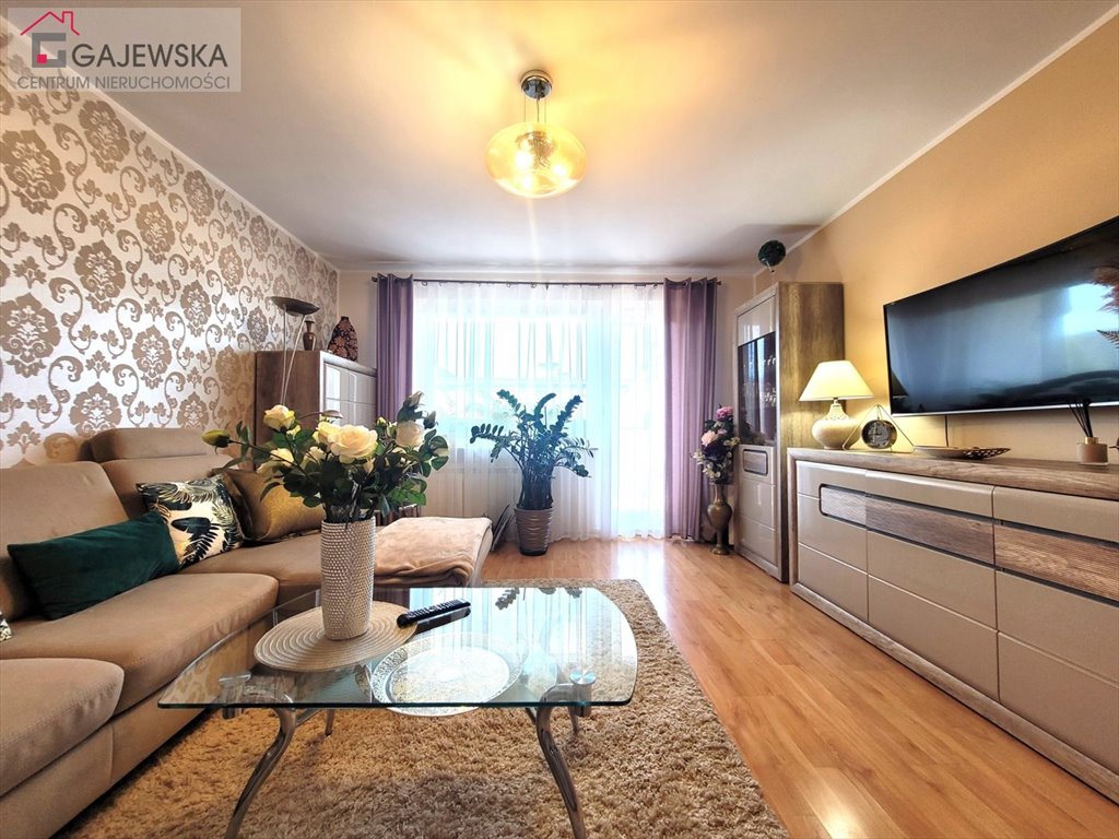 Piła - 3 pokoje z balkonem i dużą piwnicą 12,8 m² Piła, Jadwiżyn  63m2 Foto 1