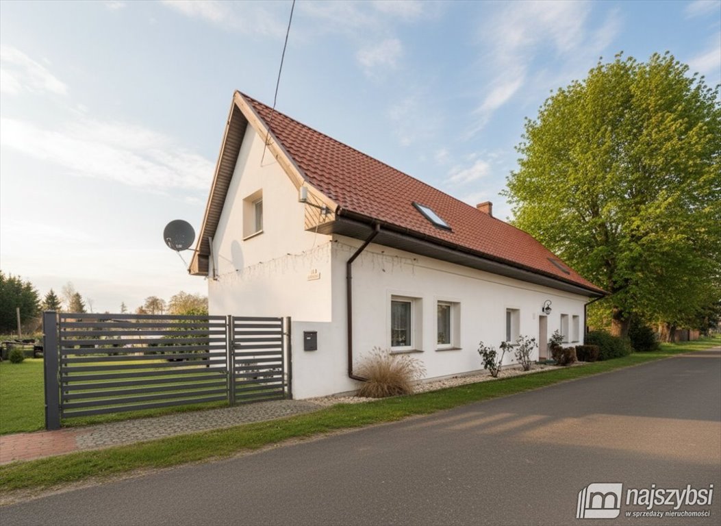 Dom nad jeziorem Krzemień z 4 domkami letniskowymi - prywatny dostęp Krzemień, Krzemień  170m2 Foto 1
