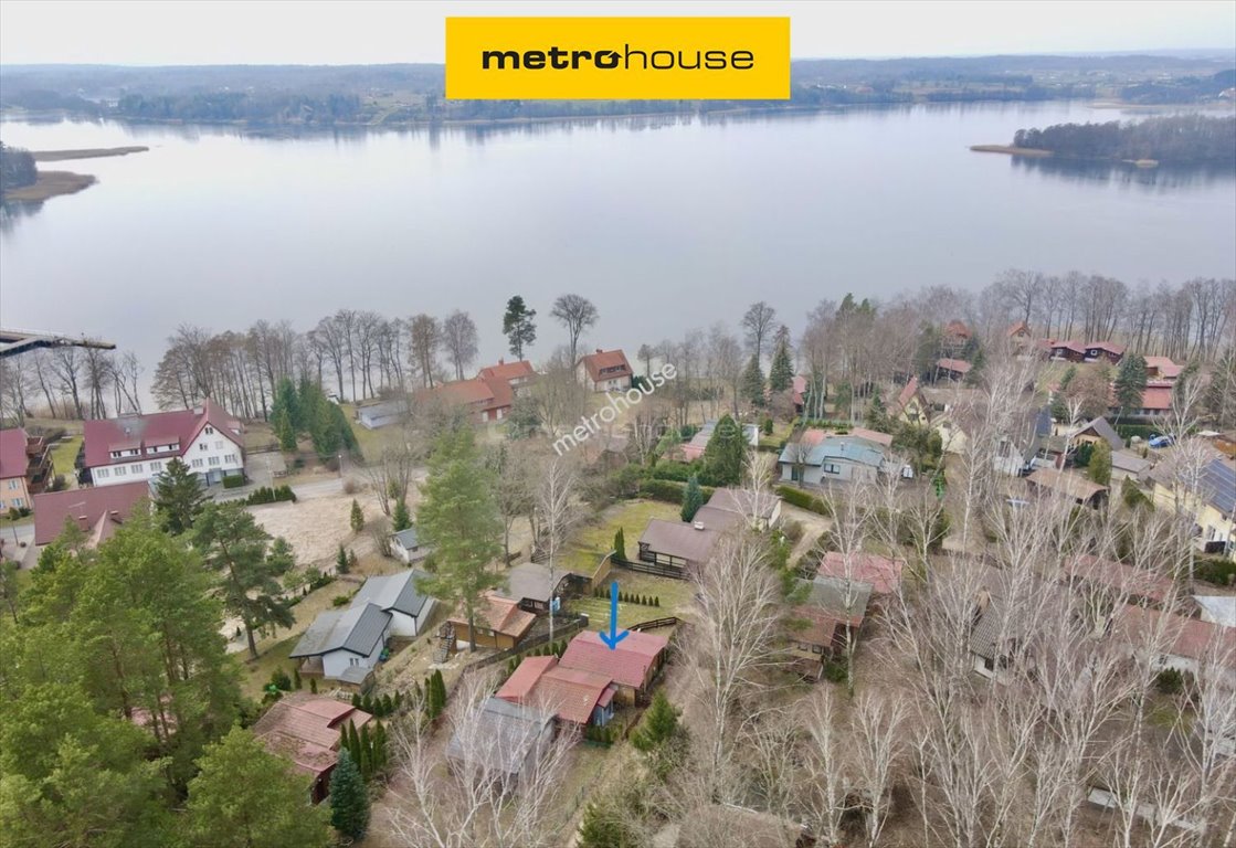 Uroczy domek nad jeziorem Narie z tarasem i nowoczesnym wyposażeniem Kretowiny  37m2 Foto 1