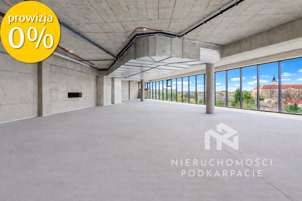 Zapraszam do wynajmu 378 m² lokalu z widokiem na Zamek Rzeszów, Fryderyka Szopena  379m2 Foto 1