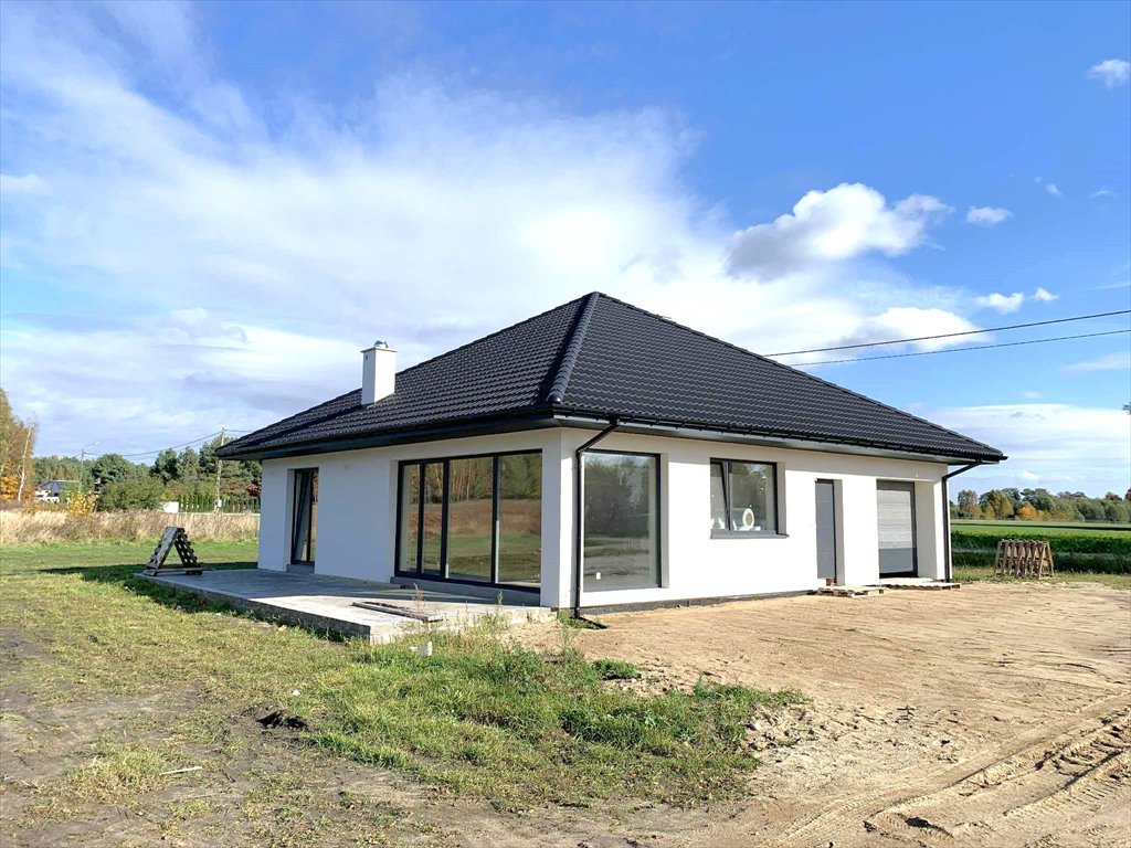 Przestronny dom z tarasem, kominkiem i garażem w Słodkowie Słodków, Słodków  152m2 Foto 1