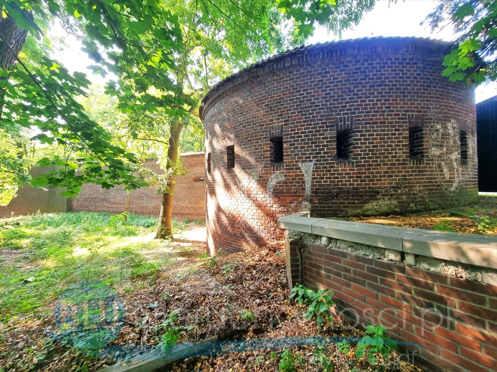 Fort Luneta nad jeziorem – 1500 m², teren 5,56 ha, idealny pod działalność Głogów  1 500m2 Foto 1