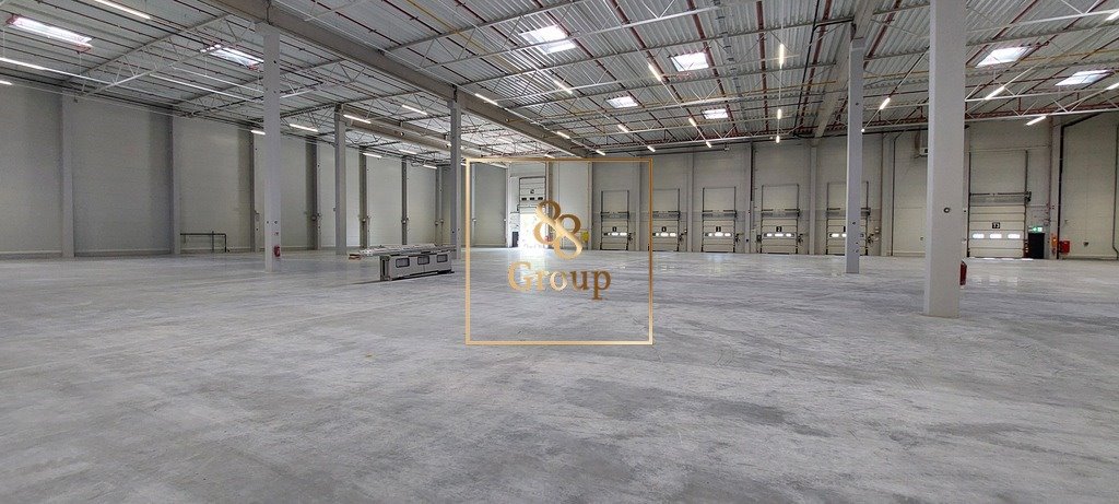 Zapraszam do wynajmu magazynu 810 m² z dokami i ogrzewaniem Nadma  1 080m2 Foto 1