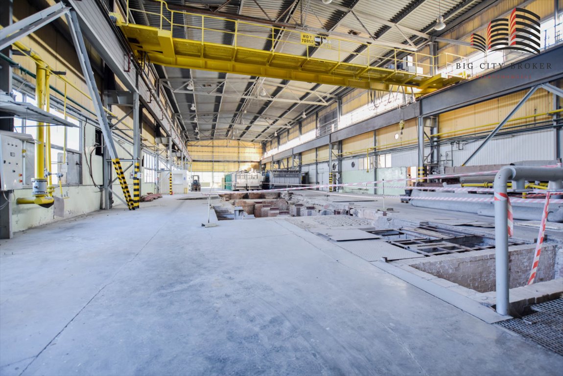 Do sprzedania hala produkcyjno-magazynowa z biurami 10 678 m² Chełm  2 812m2 Foto 1