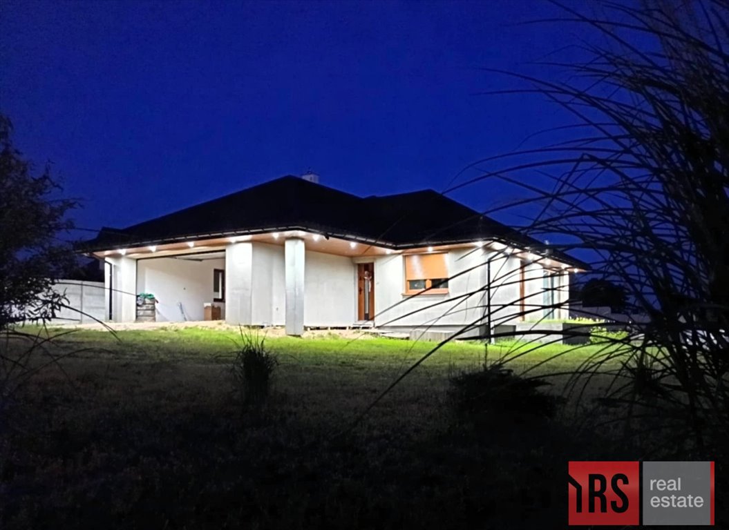 Dom na sprzedaż Dziadowice-Folwark  140m2 Foto 1