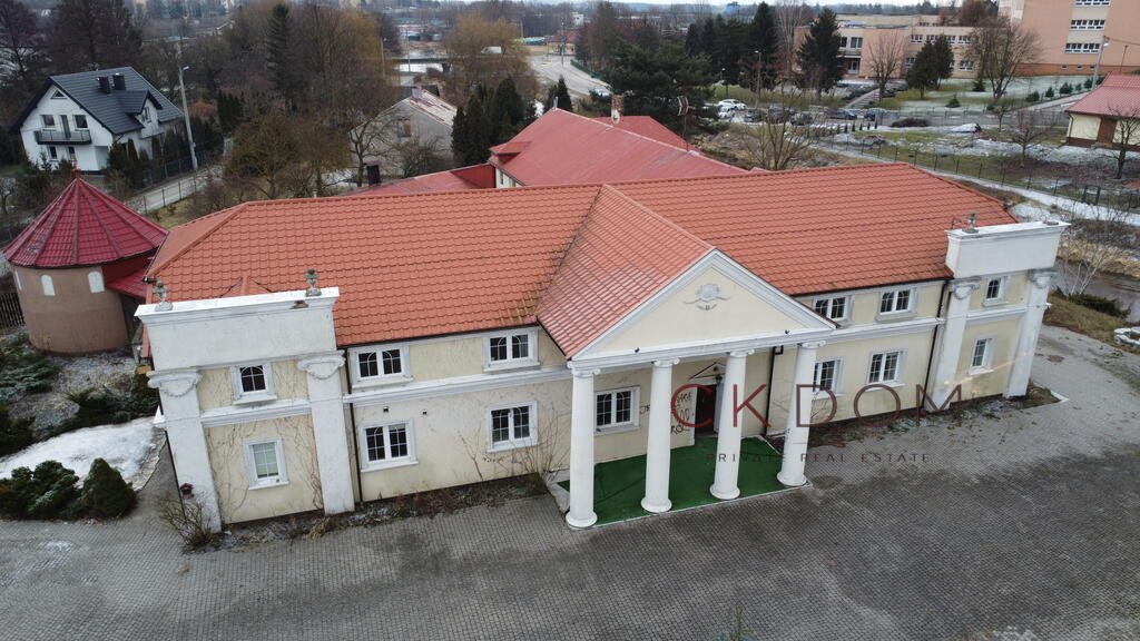 Zabytkowy pałac z 1895 r. 900 m², funkcje weselne i komercyjne Staszów  900m2 Foto 1