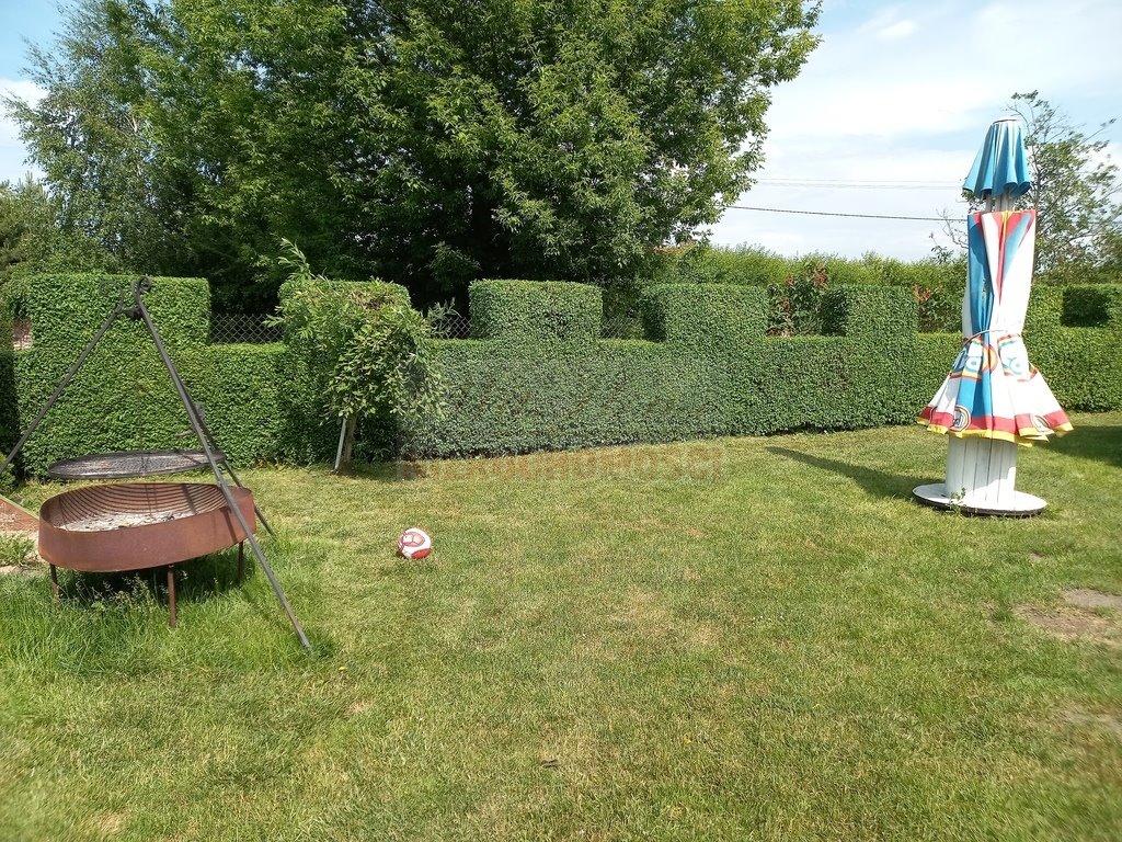 Działka z domkiem, altaną i boiskiem w Holendrach Baranowskich Holendry Baranowskie  8 600m2 Foto 1