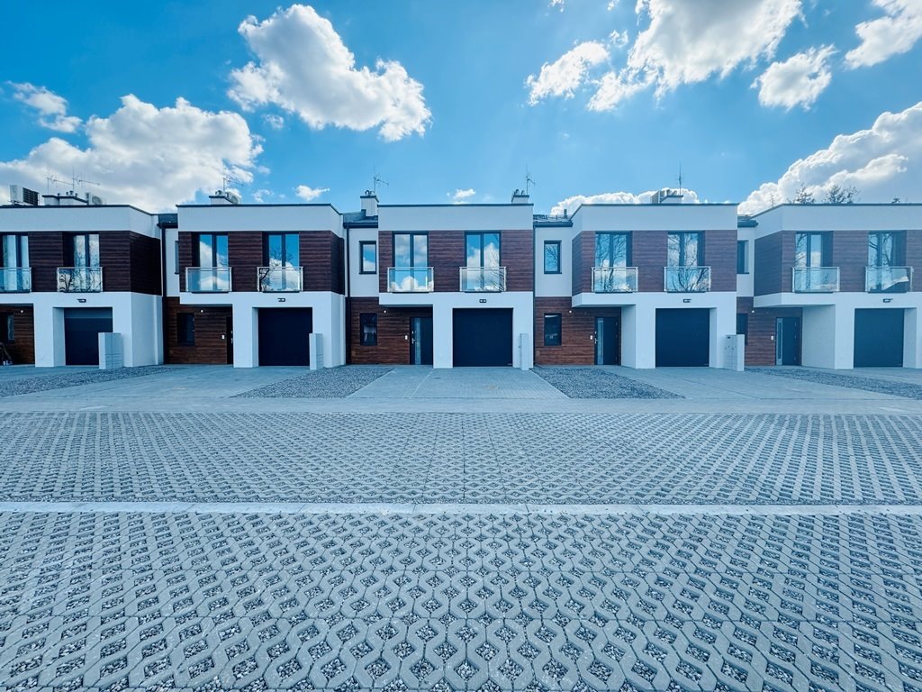 Zapraszam do gotowego domu 130m² z garażem i balkonem w Głogowie Małopolskim Głogów Małopolski  130m2 Foto 1