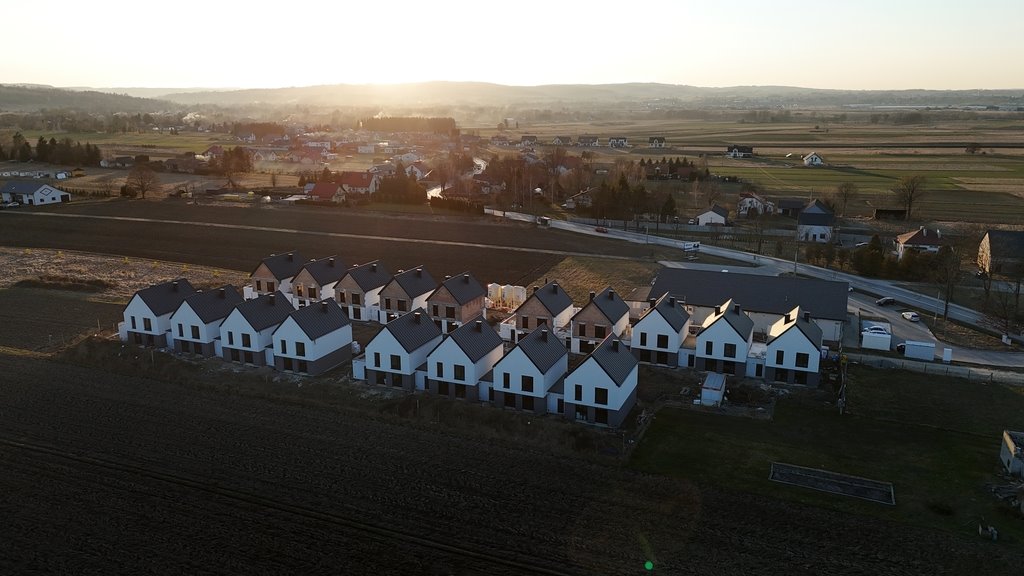 Nowoczesny dom 125m2 z garażem, ogrzewaniem podłogowym i tarasem Rzeszów, Budziwojska  125m2 Foto 1