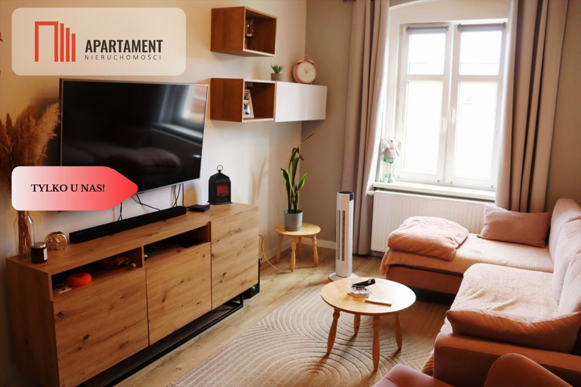 Mieszkanie dwupokojowe na sprzedaż Świdnica, Kazimierza Pułaskiego  57m2 Foto 1