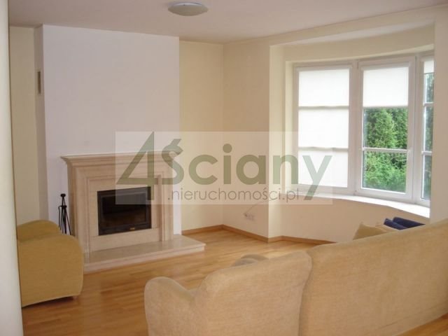 Przestronny segment 7 pokoi w Wilanowie, 2002 rok Warszawa, Wilanów, Zawady  260m2 Foto 1