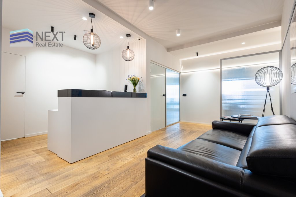 Lokal użytkowy 142 m2 w Wilanowie, funkcje mieszkalne i biurowe Warszawa, Wilanów, Sarmacka  142m2 Foto 1