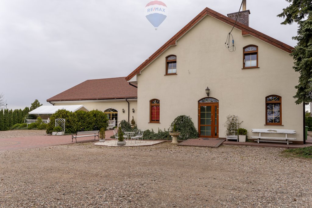 Przestronny obiekt 685 m2 pod różne biznesy, blisko lotniska Zakroczym, Stalowa  685m2 Foto 1