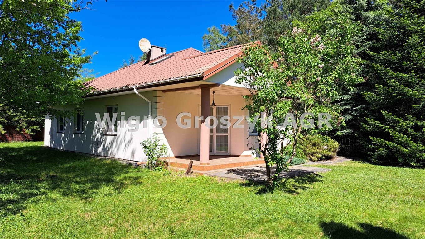 Przestronny dom z kominkiem i dużym ogrodem, garaż, adaptacyjne poddasze Dziekanów Leśny  114m2 Foto 1