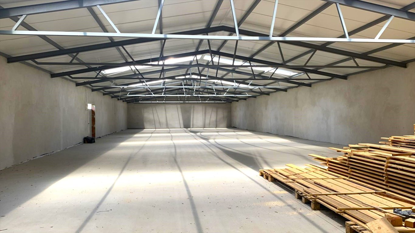 Hala 656 m² z możliwością rozbudowy i własnym domem Turek, Turek  656m2 Foto 1