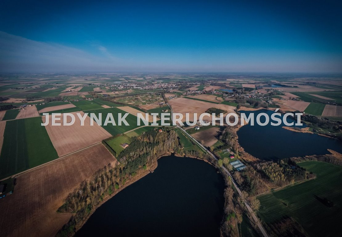 Dom wolnostojący z własnym lasem i dostępem do jeziora zapraszam Trzeboń  222m2 Foto 1