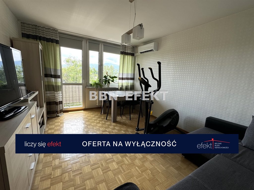 Mieszkanie trzypokojowe na sprzedaż Bielsko-Biała, Osiedle Wojska Polskiego  55m2 Foto 1