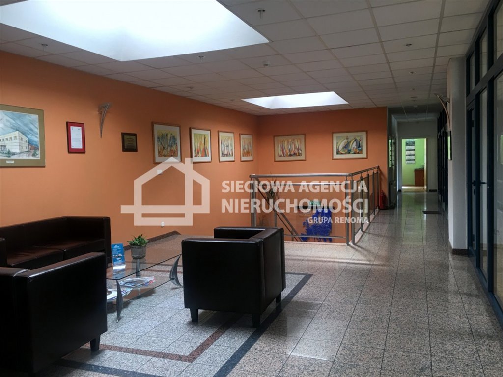 Biuro 20m2 w centrum Rumi, klimatyzacja, monitoring Rumia  20m2 Foto 1