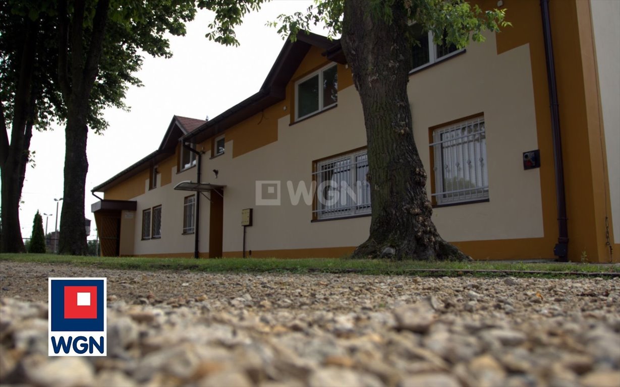 Zapraszam do zakupu obiektu 700 m² z magazynami i biurami w centrum Częstochowy Częstochowa, Trzech Wieszczów, 1 Maja  700m2 Foto 1