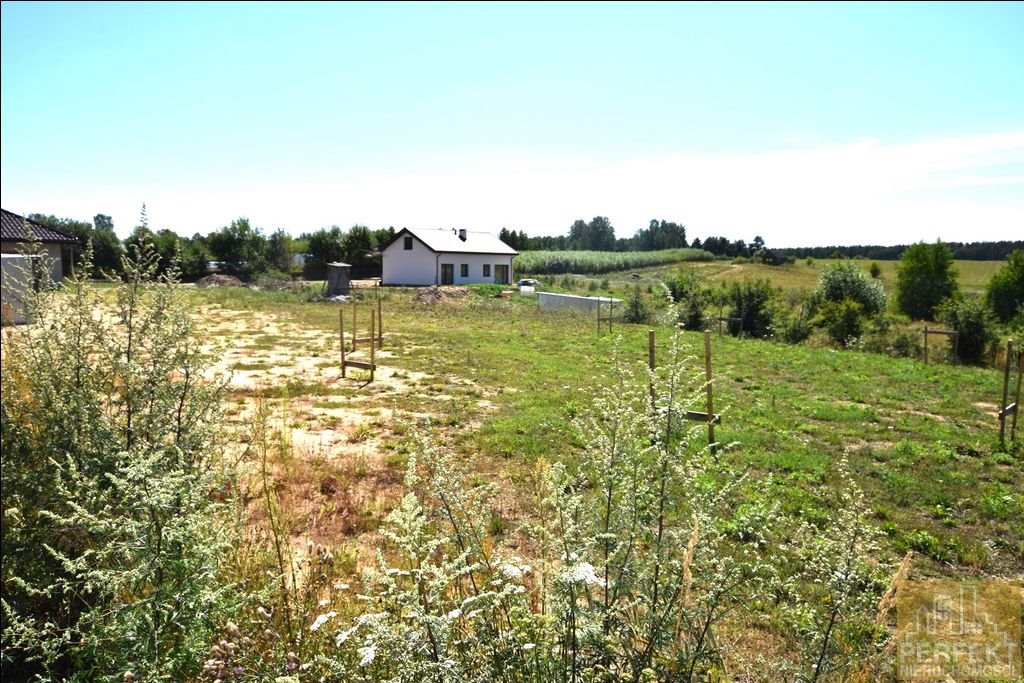 Działka budowlana na sprzedaż Butryny, Butryny  1 062m2 Foto 1