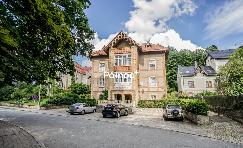 Willa z 100-letnią historią, 25 miejsc noclegowych, ogród Lądek-Zdrój, Górzysta  780m2 Foto 1