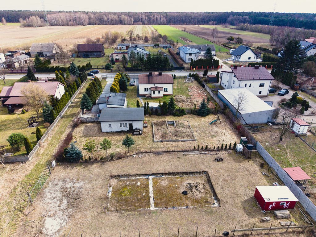 Działka 816 m2 z pozwoleniem i fundamentami w Borowej Borowa, Długa  816m2 Foto 1