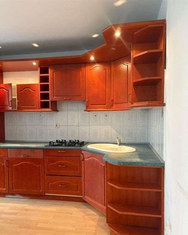 Mieszkanie trzypokojowe na sprzedaż Leszno, Centrum  55m2 Foto 1