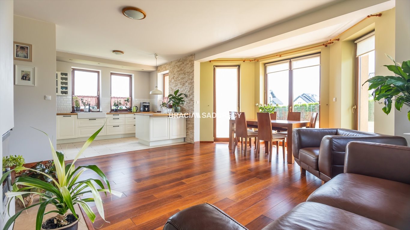 Przestronny dom z garażem, ogrzewanie podłogowe, 20 min Kraków Wilczkowice, Wilczkowice, Wilczkowice, Wilczkowice  228m2 Foto 1