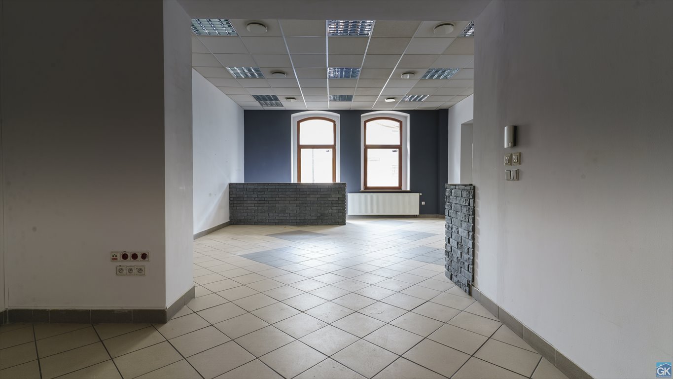 Lokal usługowo-handlowy 110 m² w centrum Siemianowic - polecam! Siemianowice Śląskie, Centrum, Śląska  110m2 Foto 1
