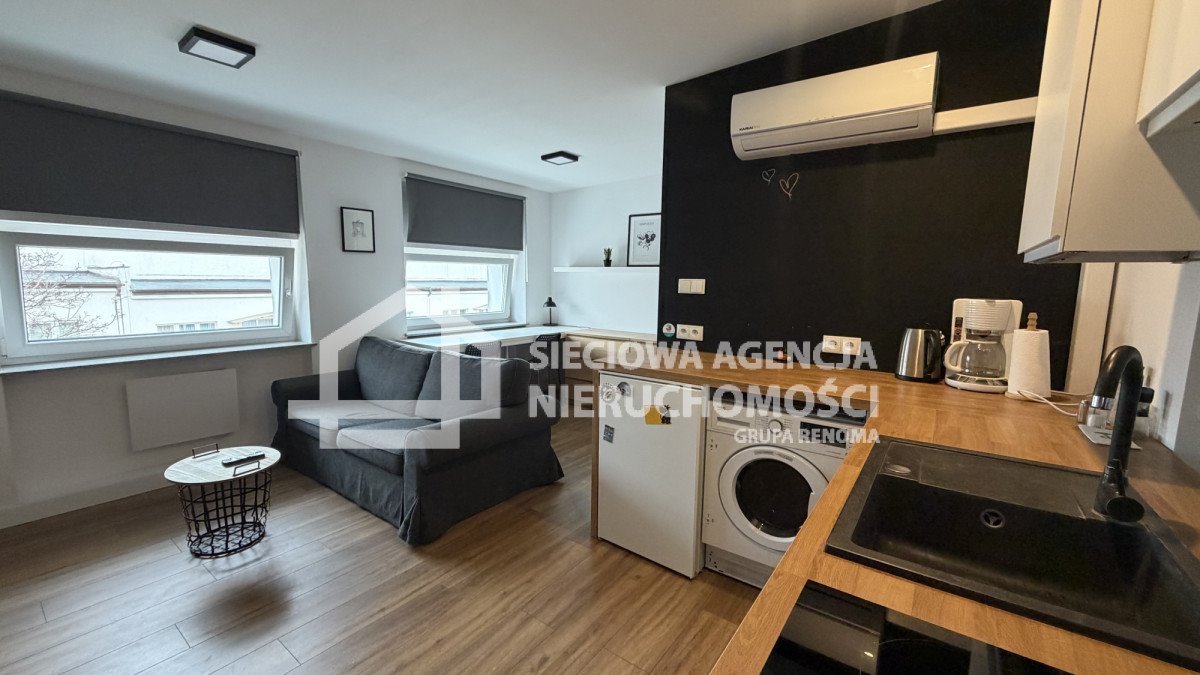 Kawalerka z klimatyzacją, blisko morza i bulwaru Gdynia, Śródmieście, marsz. Piłsudskiego  24m2 Foto 1