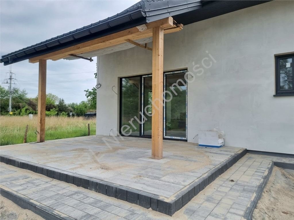 Na sprzedaż przestronny dom 150 m² w spokojnej okolicy Otrębusy  150m2 Foto 1